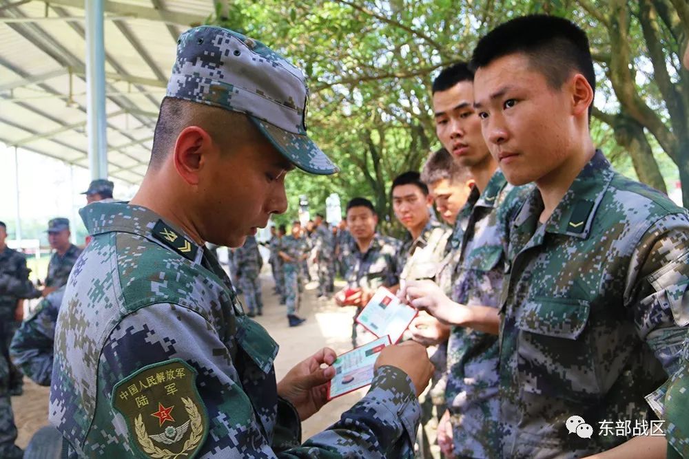 关于杜塞尔多夫战胜劲旅，士气高昂的信息